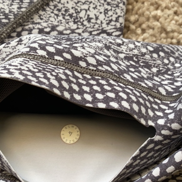 Lululemon in movement crop 4 - Picture 3 of 6